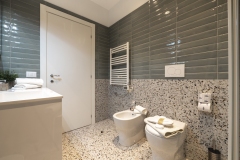 CAMERA VERDE CON BAGNO PRIVATO, MA ADIACENTE ALLA CAMERA